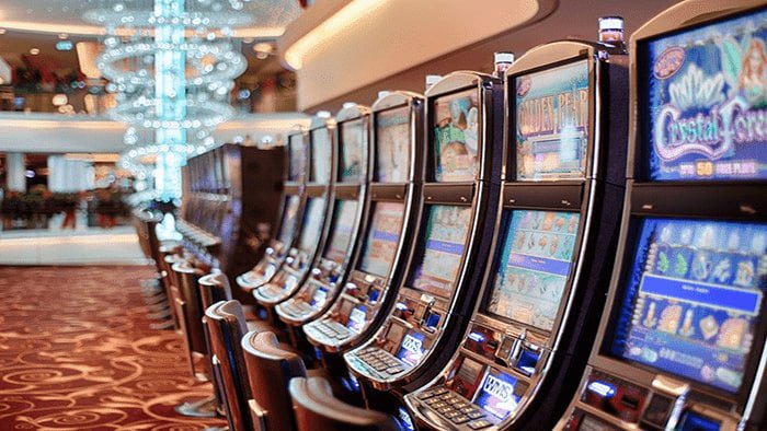Người chơi tận hưởng trải nghiệm cá cược thể thao và casino trực tuyến trên hdbet